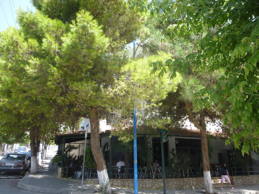 Joy Hotel Sarandë 외부 사진