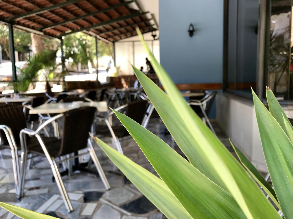 Joy Hotel Sarandë 외부 사진