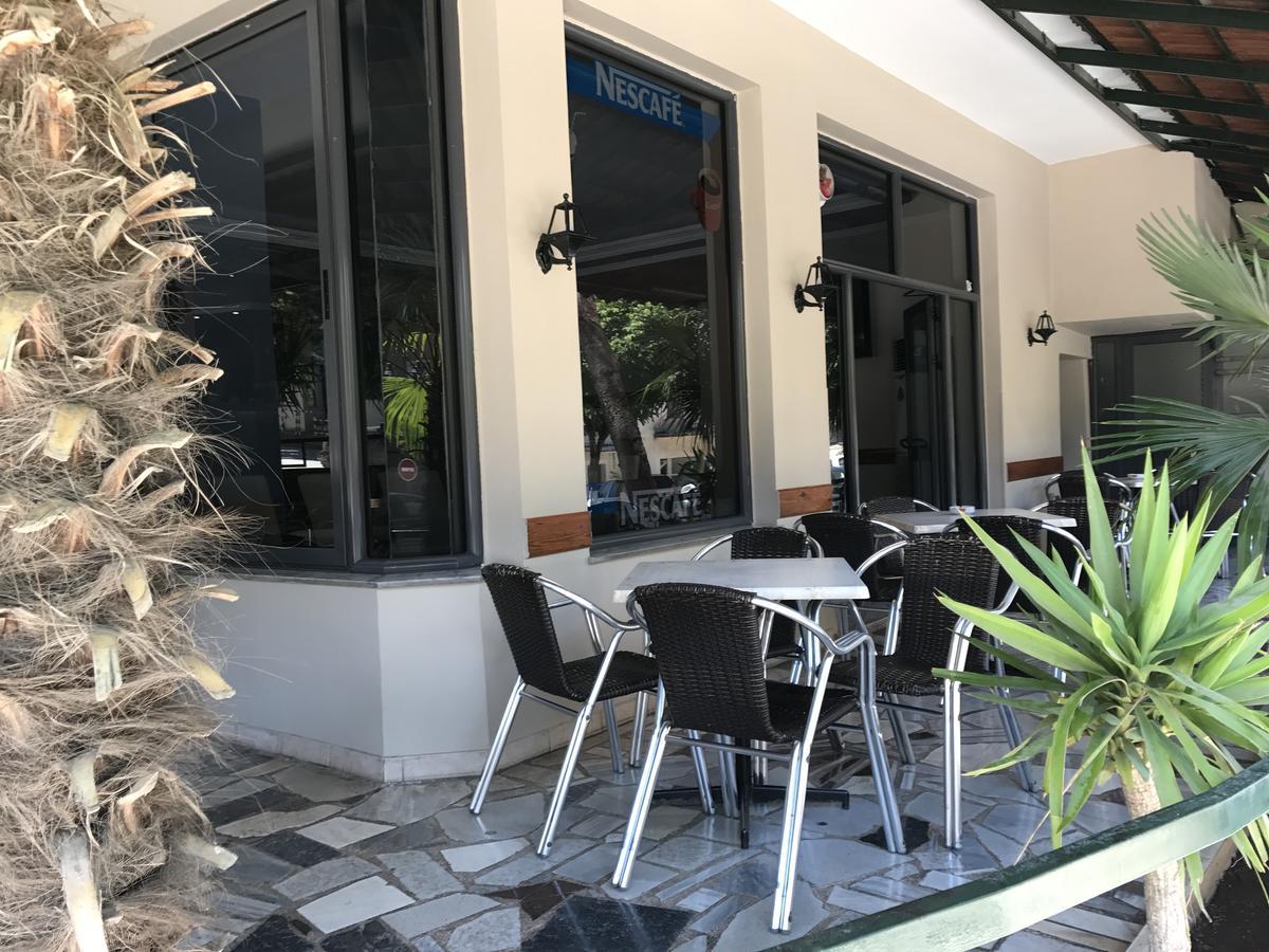 Joy Hotel Sarandë 외부 사진
