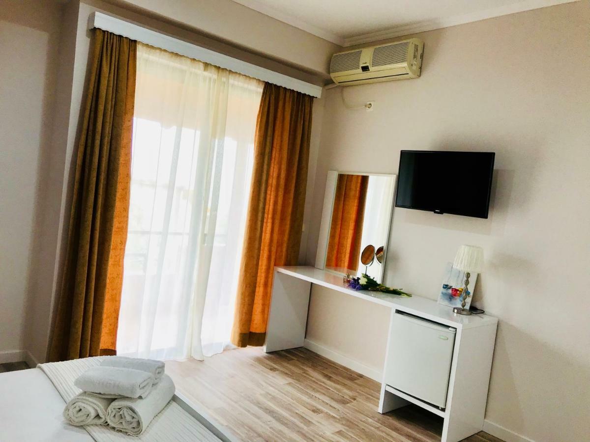 Joy Hotel Sarandë 외부 사진