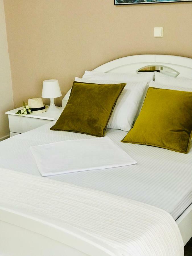 Joy Hotel Sarandë 외부 사진