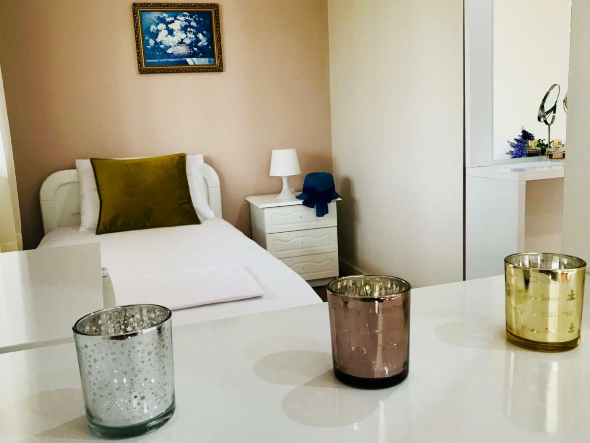 Joy Hotel Sarandë 외부 사진