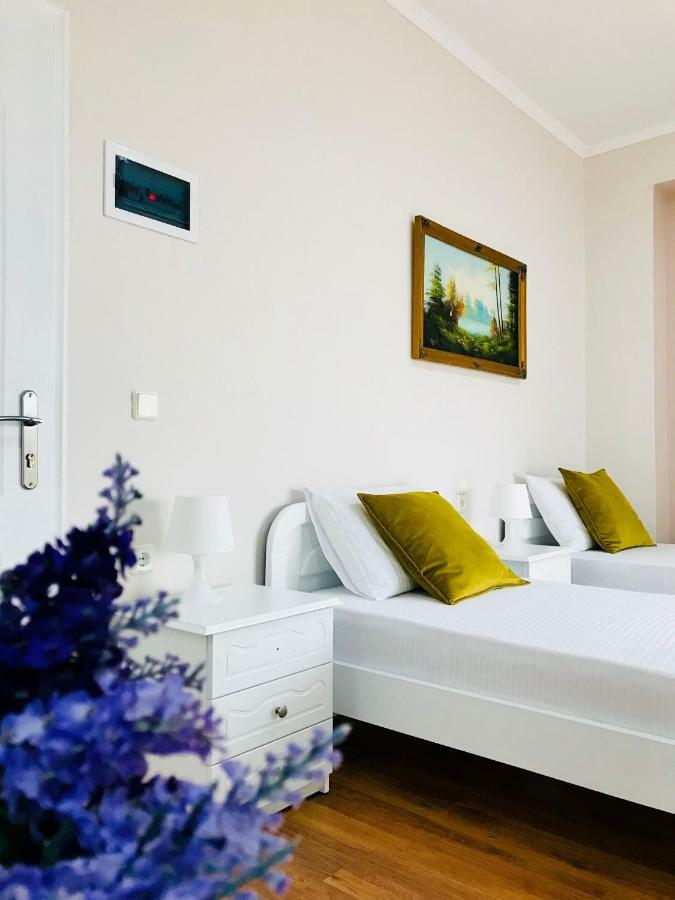 Joy Hotel Sarandë 외부 사진