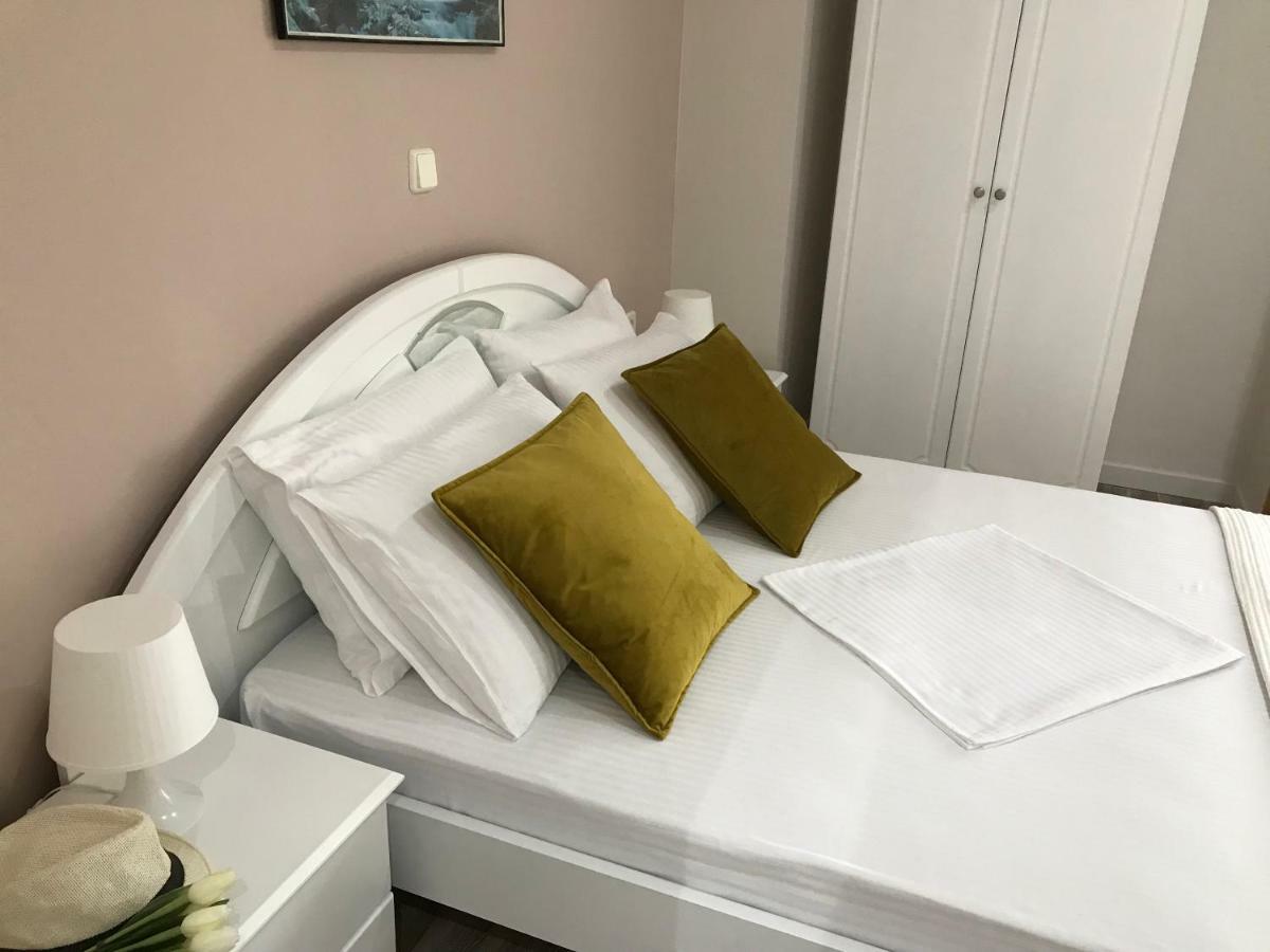 Joy Hotel Sarandë 외부 사진