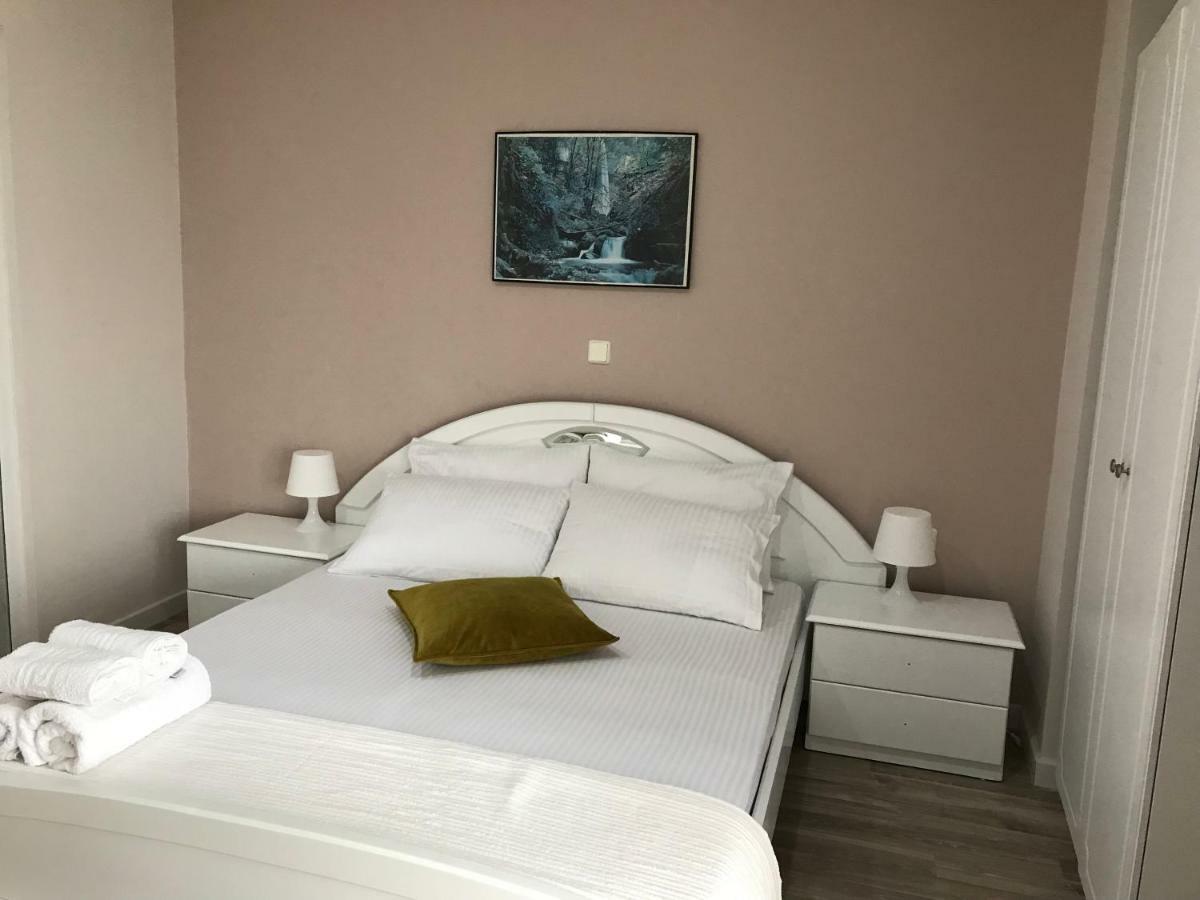 Joy Hotel Sarandë 외부 사진