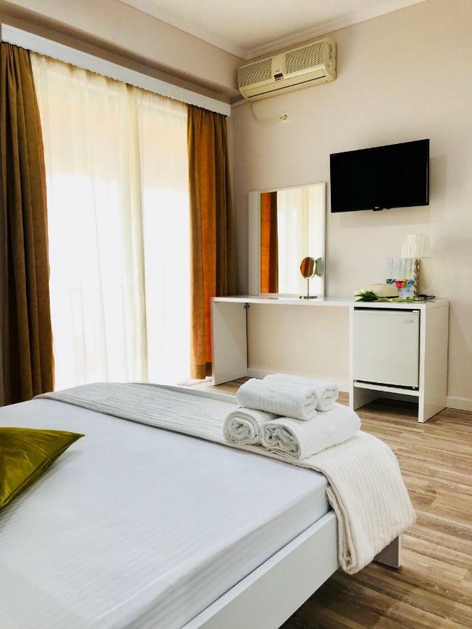 Joy Hotel Sarandë 외부 사진