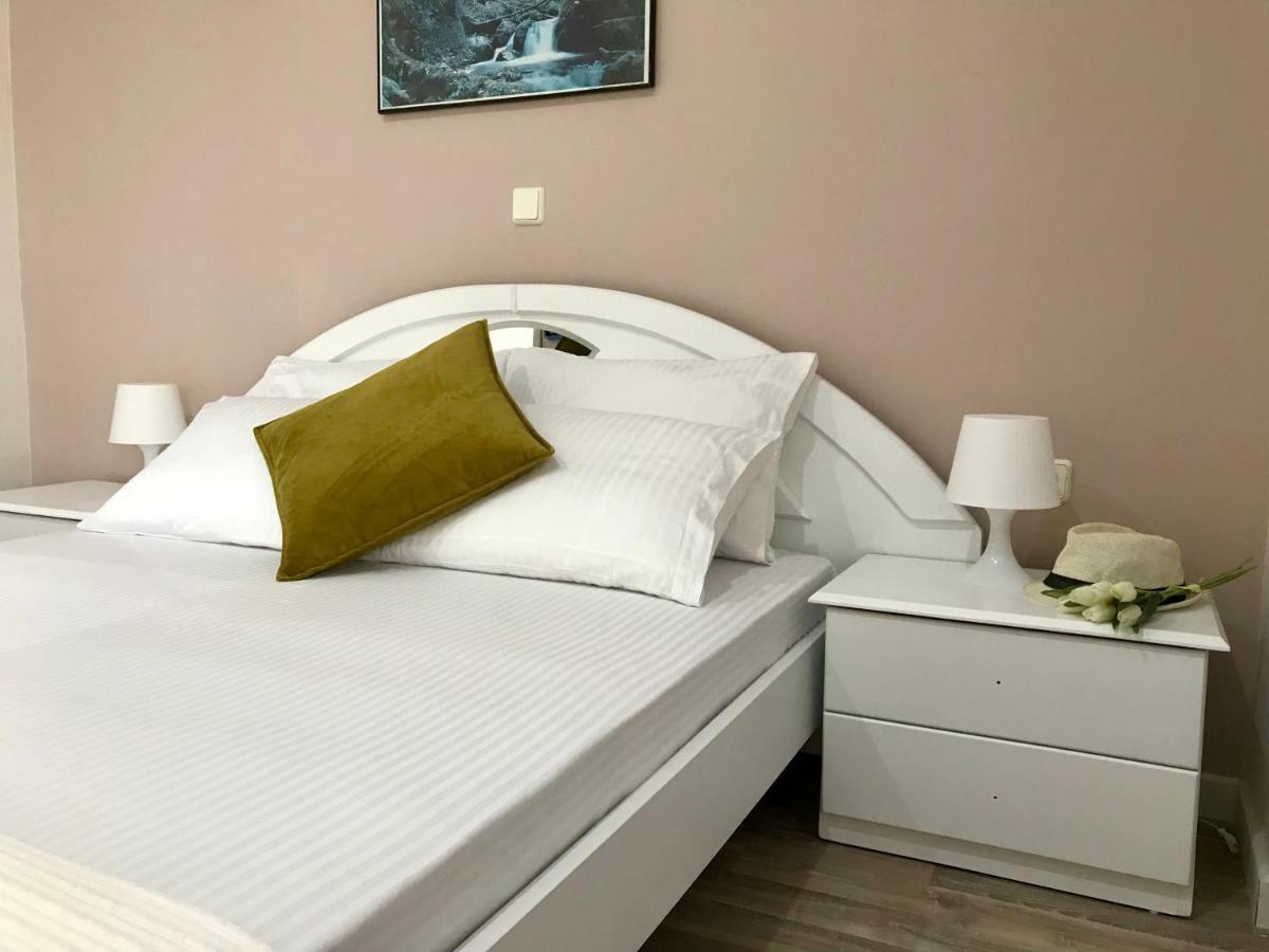 Joy Hotel Sarandë 외부 사진
